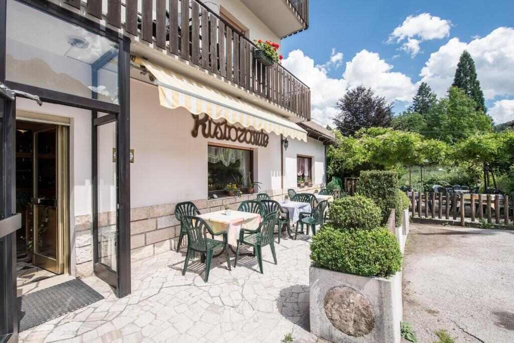 Albergo Cinzia - ingresso del ristorante